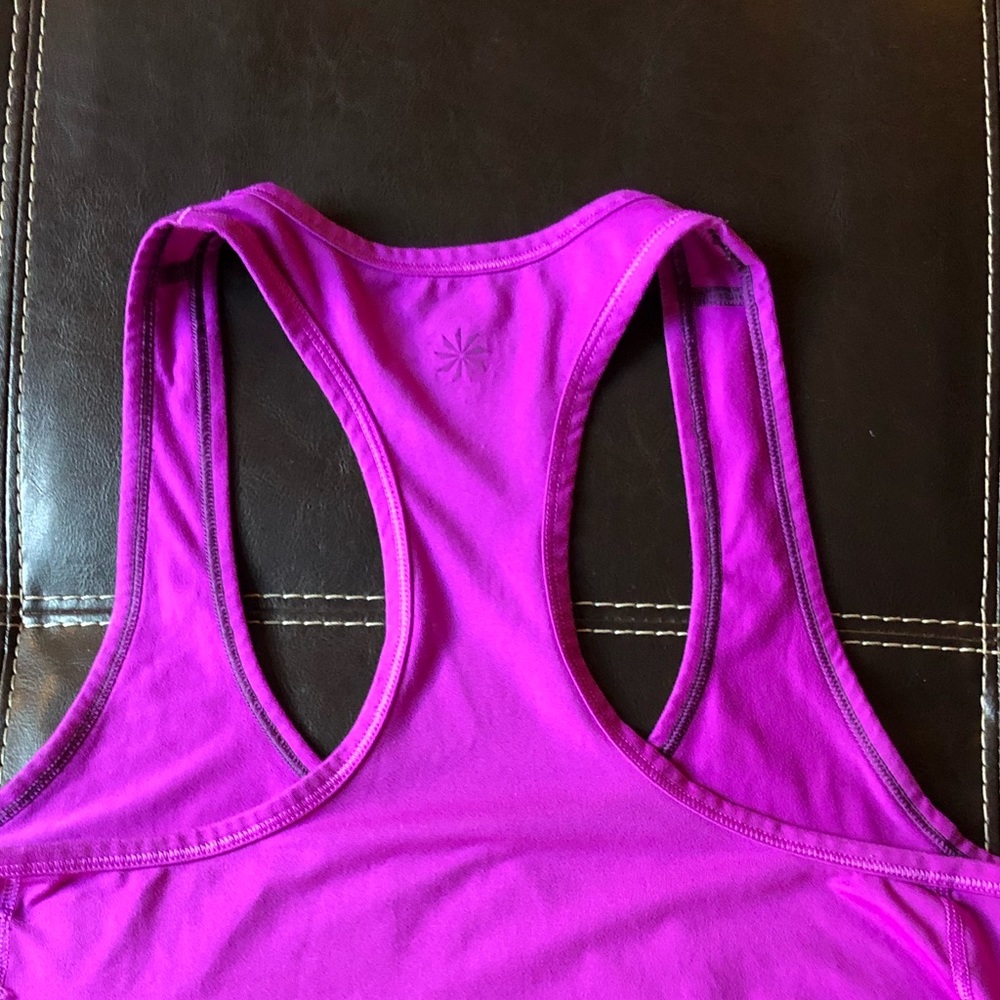 Athleta chi tank hi-low hemline - Picture 4 of 11